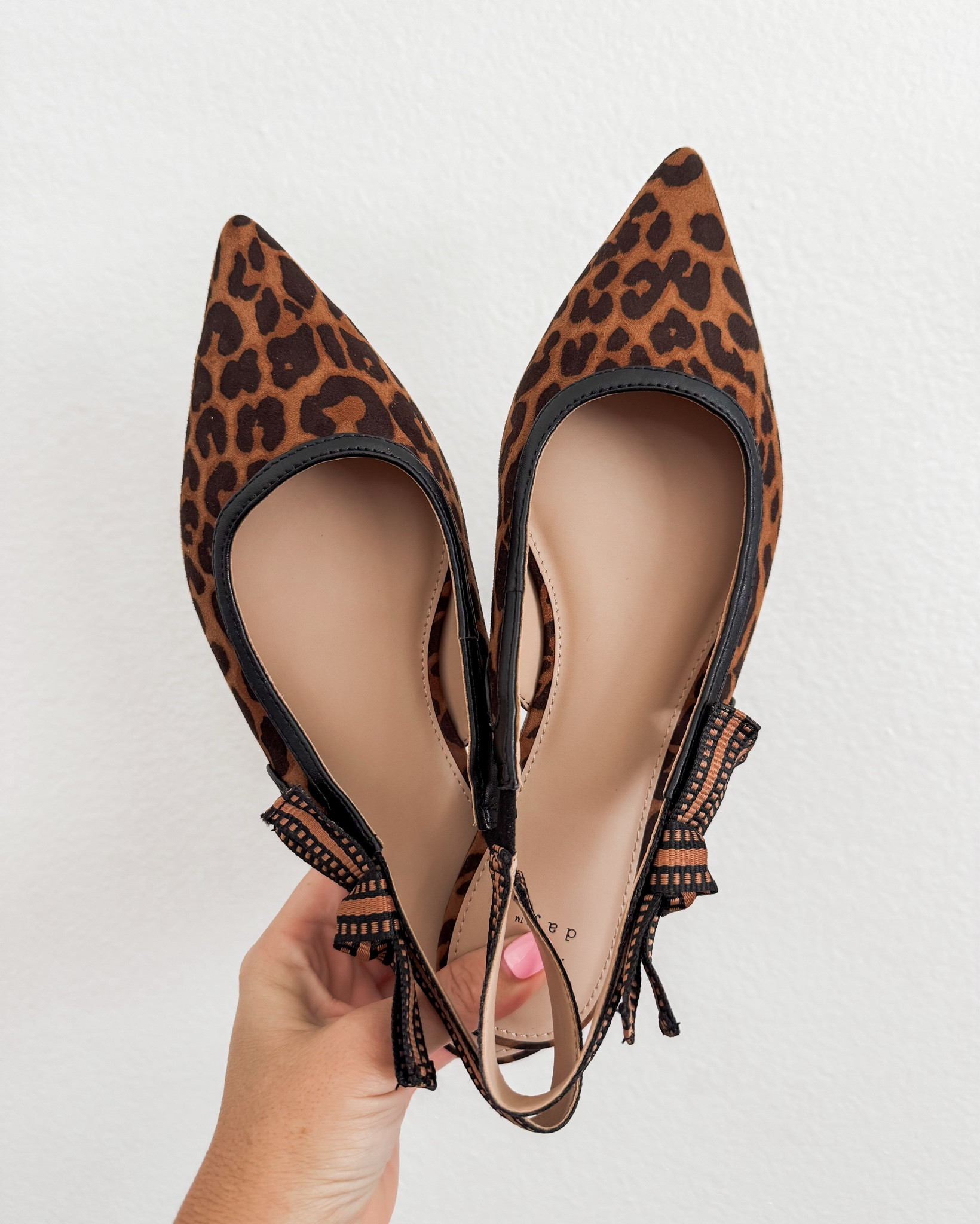 Leopard is a neutral, and I won’t be taking questions 🐆
From pjs to poolside, flats to crossbodies—these leopard print picks are fierce and functional


#LTKSwim #LTKU #LTKShoeCrush