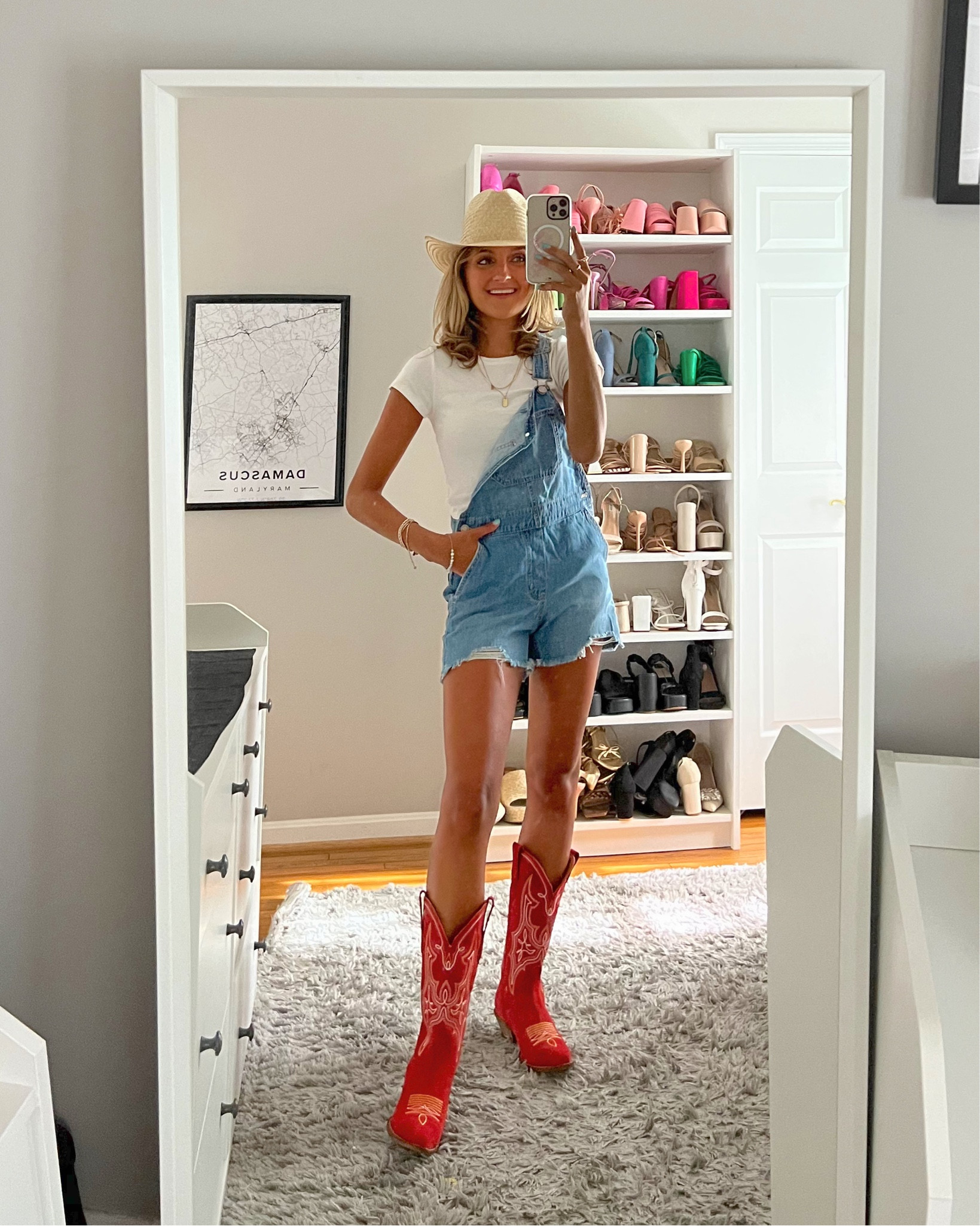 easy casual country concert outfit idea to wear this summer from Hollister. Wearing an XS in these overalls. Cowboy boots from dingo 💗