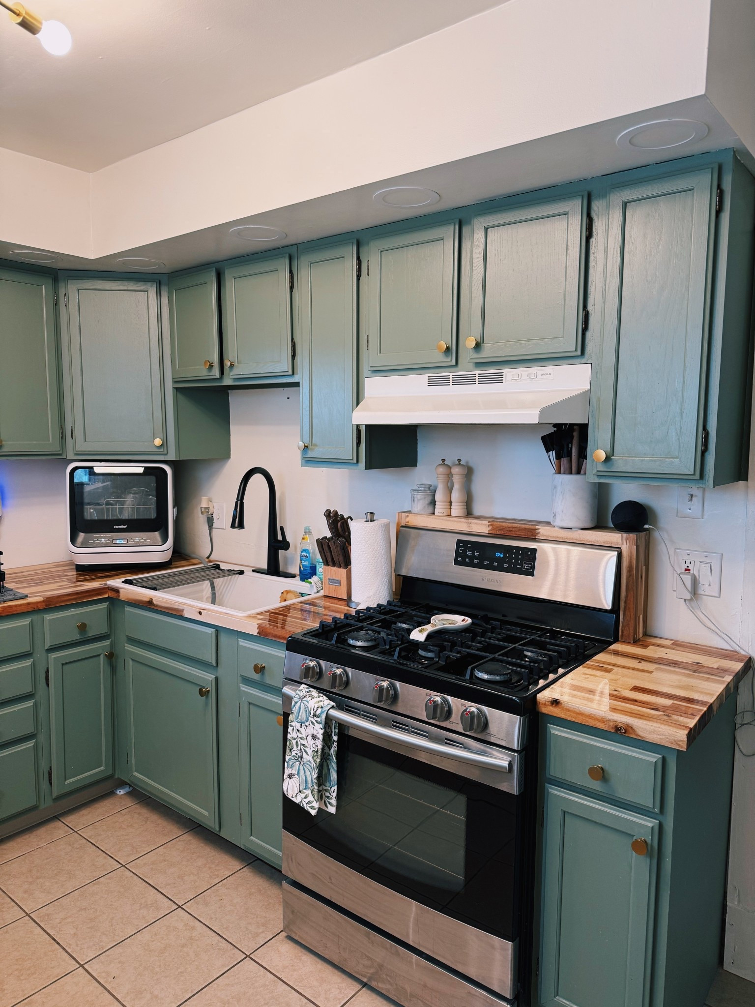 Green kitchen vibes. I linked everything I could below! 

The actual paint color is from Lowe’s. #2417 ~ one gallon size can
Name: Dried Thyme 

#LTKStyleTip #LTKHome #LTKSeasonal