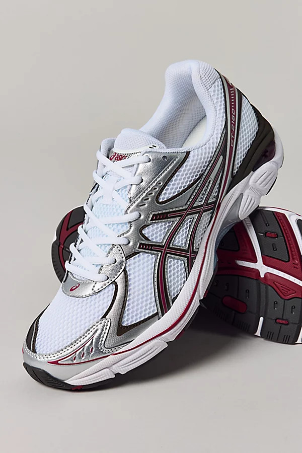 ASICS GT-2160 Sneakers in White/Oxblood at Urban Outfitters | Urban Outfitters (US and RoW)