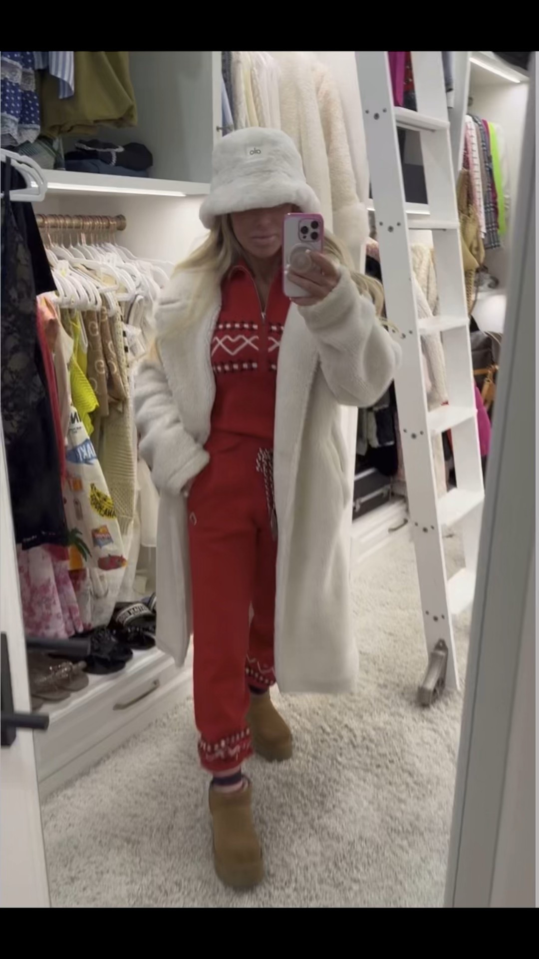 Warm and Cozy💖✨

#holiday #warm #cozy #winter

#LTKootd #LTKHoliday #LTKOver40