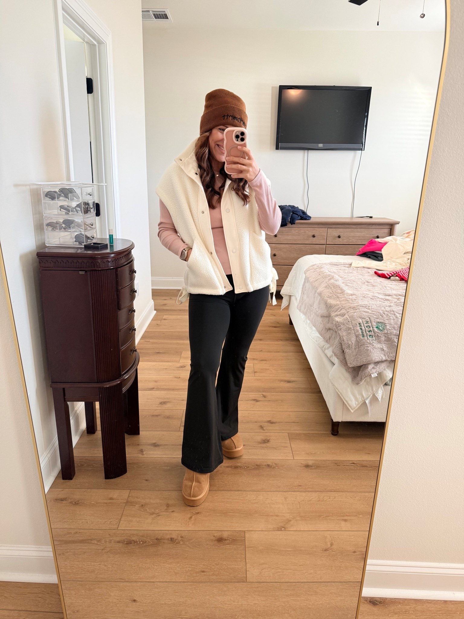 M leggings
M tee
M vest
Shoes tts