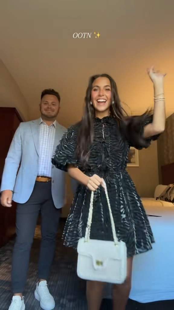 obsessed with this dress!! I found the exact one on poshmark - the seller is @cweinhoff ! linking similar options 🥰