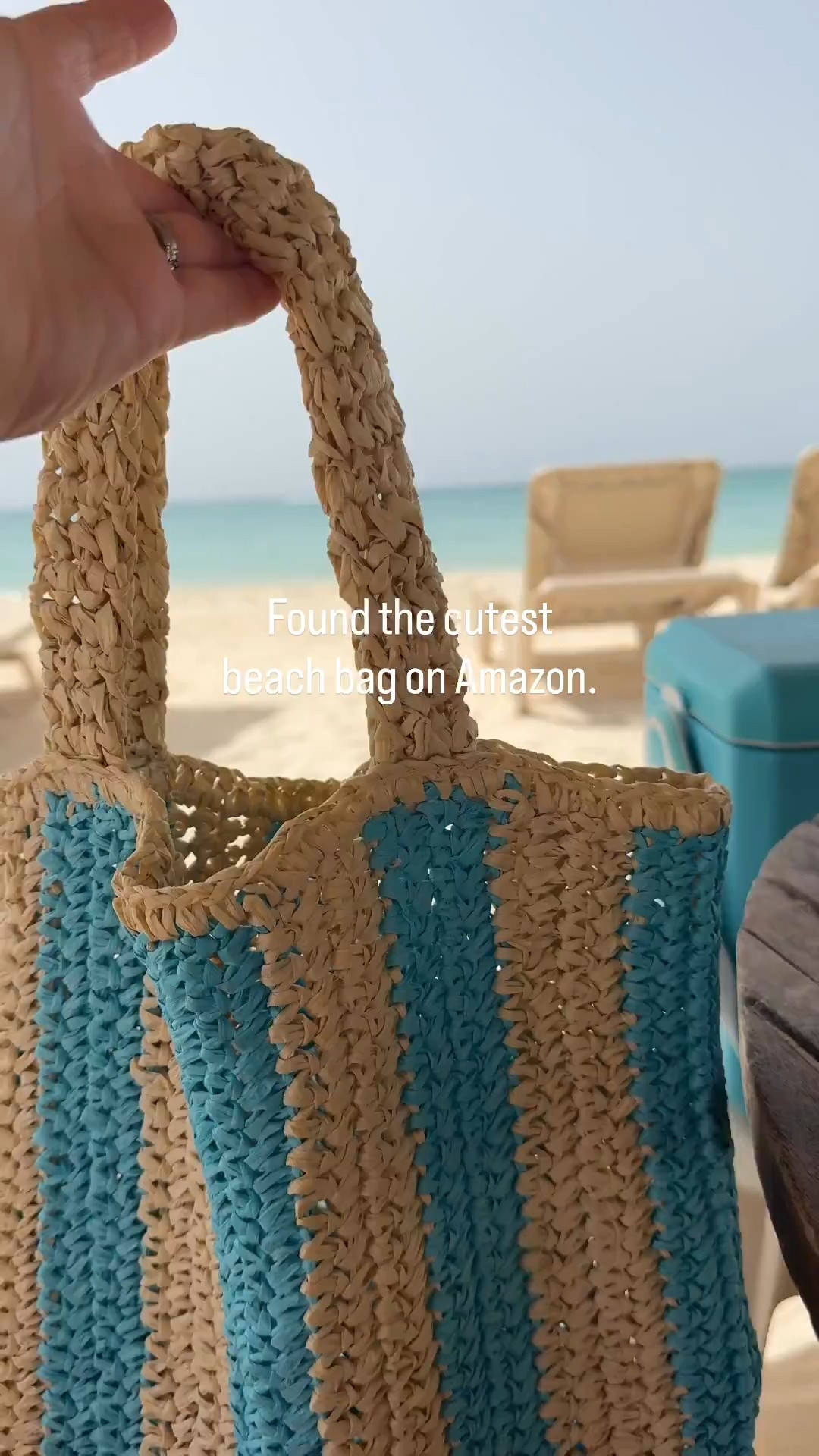 Love this beach bag 
