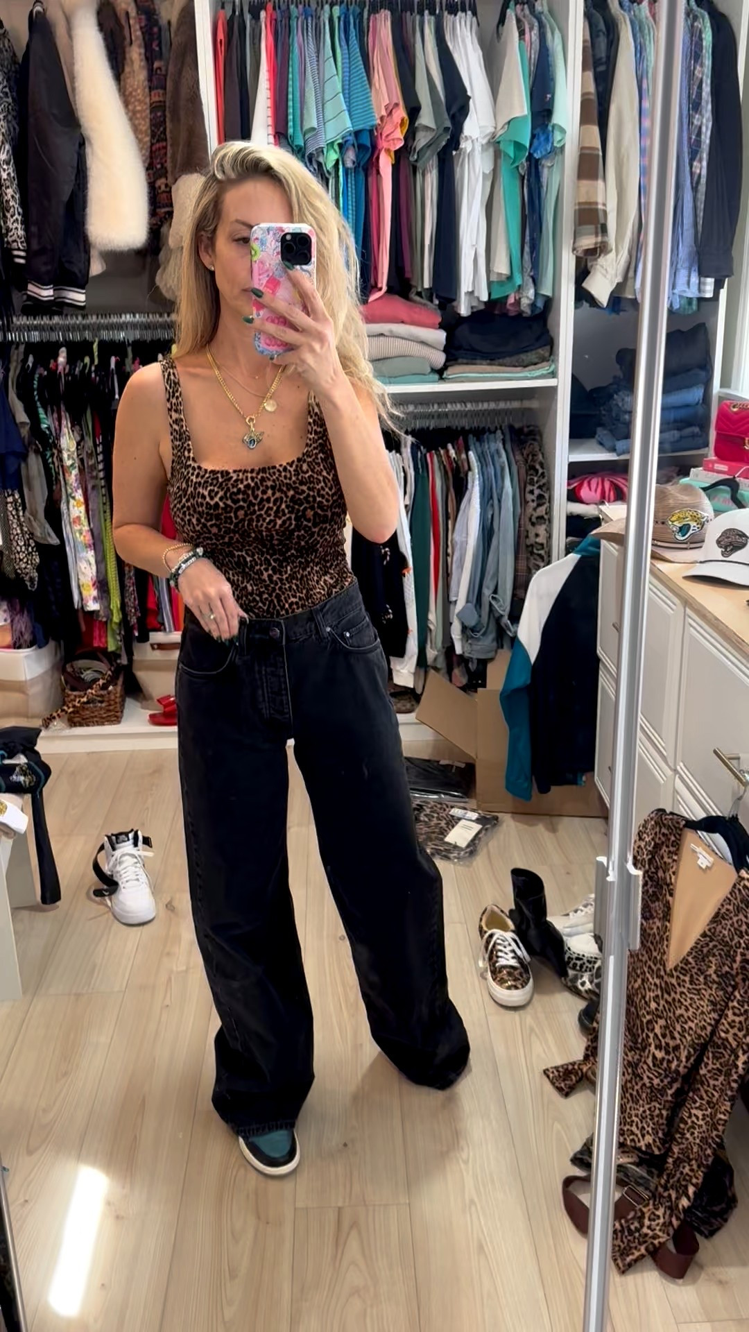 Baggy black jeans. Velvet leopard bodysuit in Med  

#LTKBeauty #LTKTravel #LTKOver40