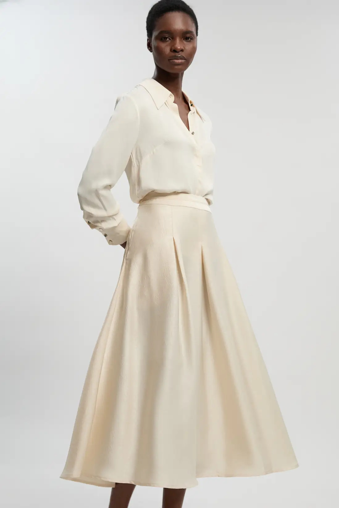 Buttermilk Hammered Satin Woven Maxi Skirt | Karen Millen USA | Karen Millen US