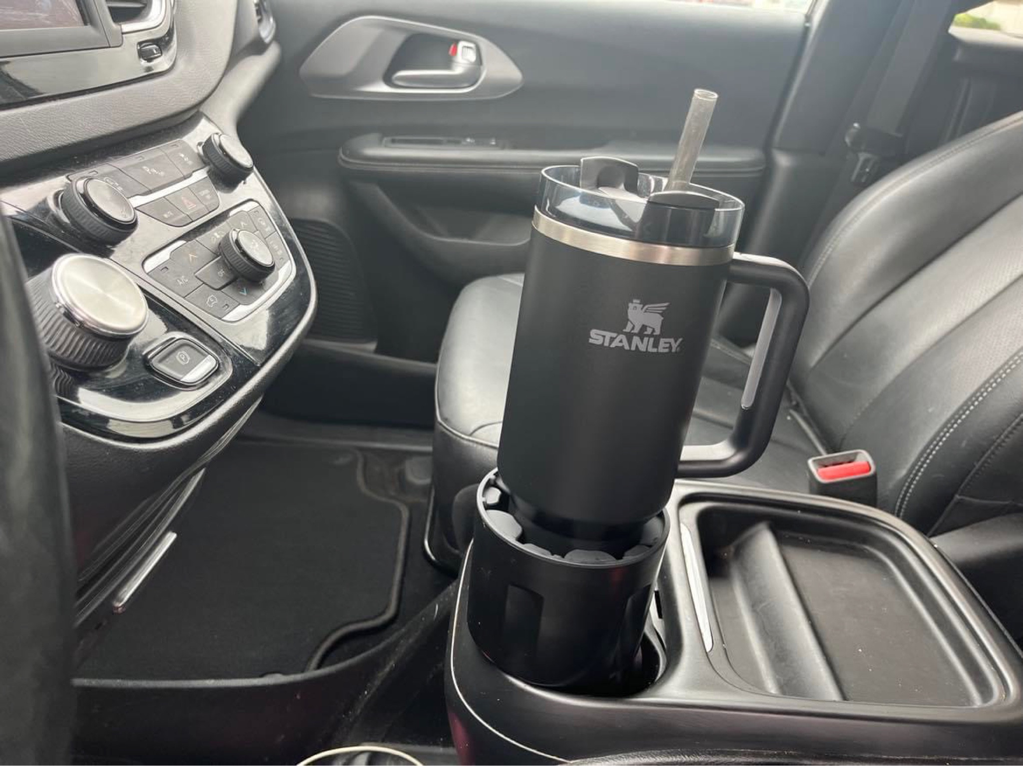 Swigzy car cup deals holder