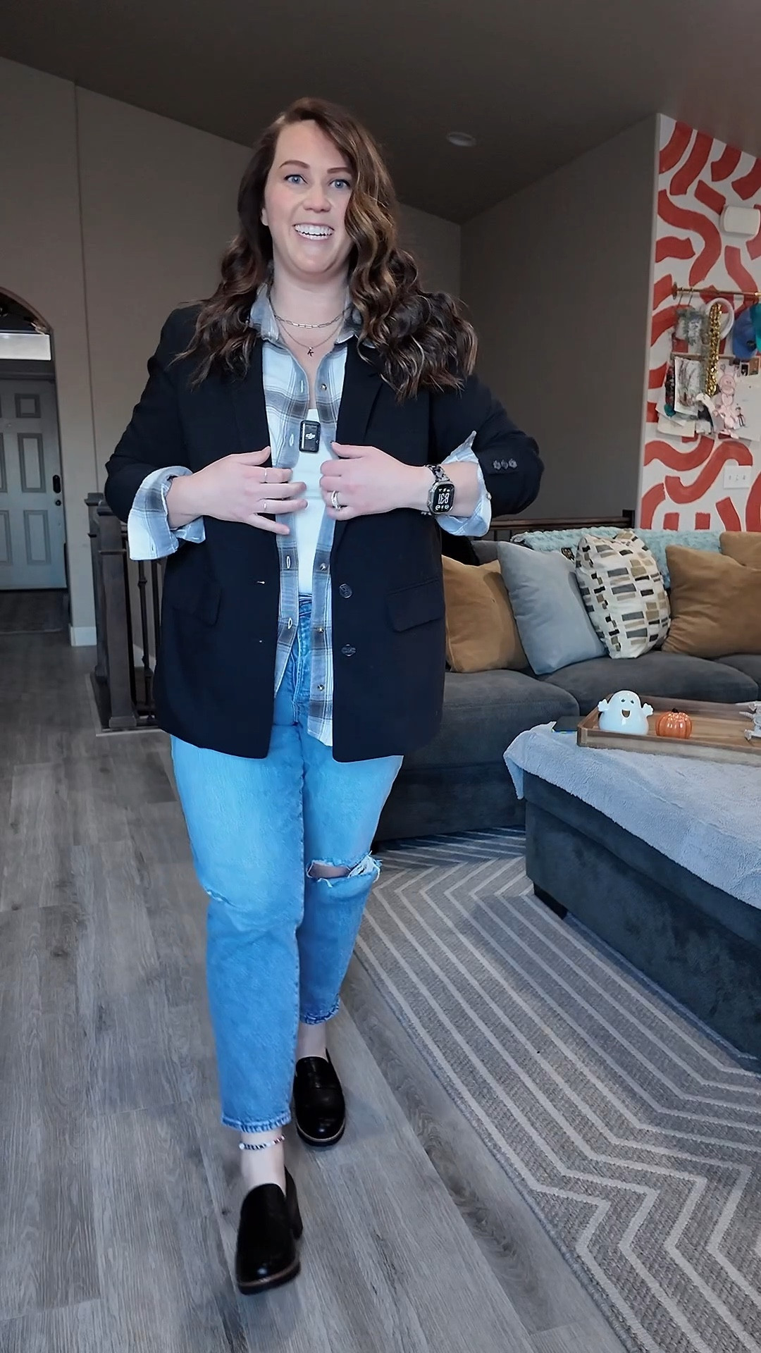 Ugh! We love warm and comfy outfits this time of year guys! Especially when I need to sit in meetings at work all day! 😮‍💨 
We do what we gotta do though! Hehe let me know what you guys to ink about this one. I loved it so much! 🤭

ANYWAY! What you came for!! 

Bra (38DD): @aerie 
Undies (XXL): @meundies 
Jeans (14): @oldnavy 
Shirt: @pumiey.us 
Flannel (XL): @americaneagle 
Blazer (XL): @oldnavy 
Necklace: @skysgembox 
Shoes: @dreampairsshoes 
Bag: @portlandleathergoods 
Hydration: @alaninutrition & @hydrojug 

#midsize #midsizestyle #outfitideas #outfitinspiration #falloutfits #blazeroutfit #blazer #chunkyloafers  #fallfashion #cozyfall #easyoutfitidea #midsize#fallworkoutfit #amazonfinds #MeUndiesPartner  

#LTKMidsize #LTKWorkwear #LTKFindsUnder50