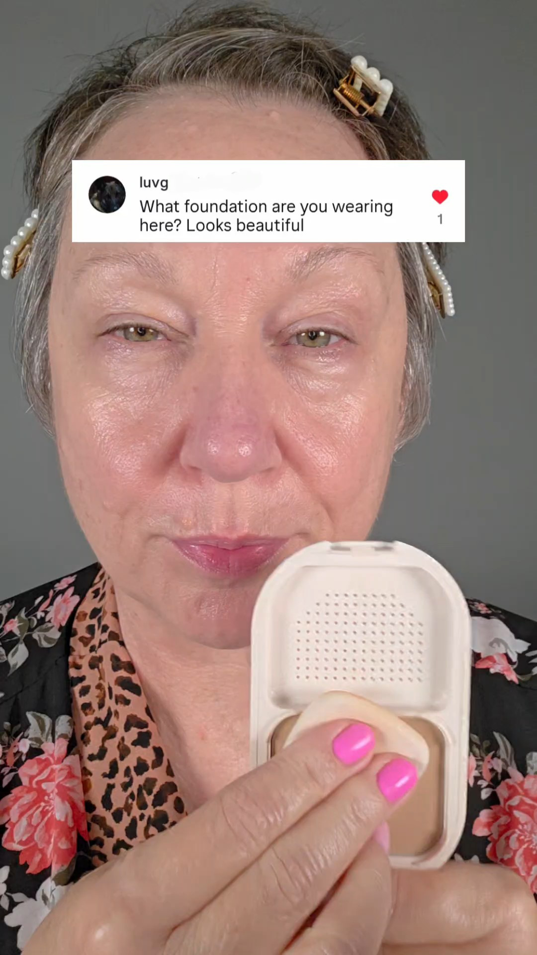 The Laura Mercier Real Flawless Feather Matte Powder Foundation is like a soft-focus filter in real life. It smooths pores, fine lines, and texture without feeling heavy. The silky, lightweight formula is fragrance-free, non-drying, and gives sheer-to-medium coverage that lasts up to 16 hours — even through sweat, humidity, and water. Real-life tested, mature-skin approved. 👏✨#LauraMercier #FeatherMatte #RealFlawlessSkin #Over50Beauty #MakeupThatWorks

#LTKBeauty