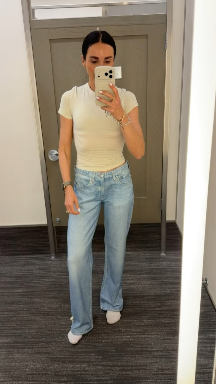 New sweatpant jeans, spring style, elevated comfy outfit, casual outfit, annabrstyle, anna monteiro 

#LTKOver40