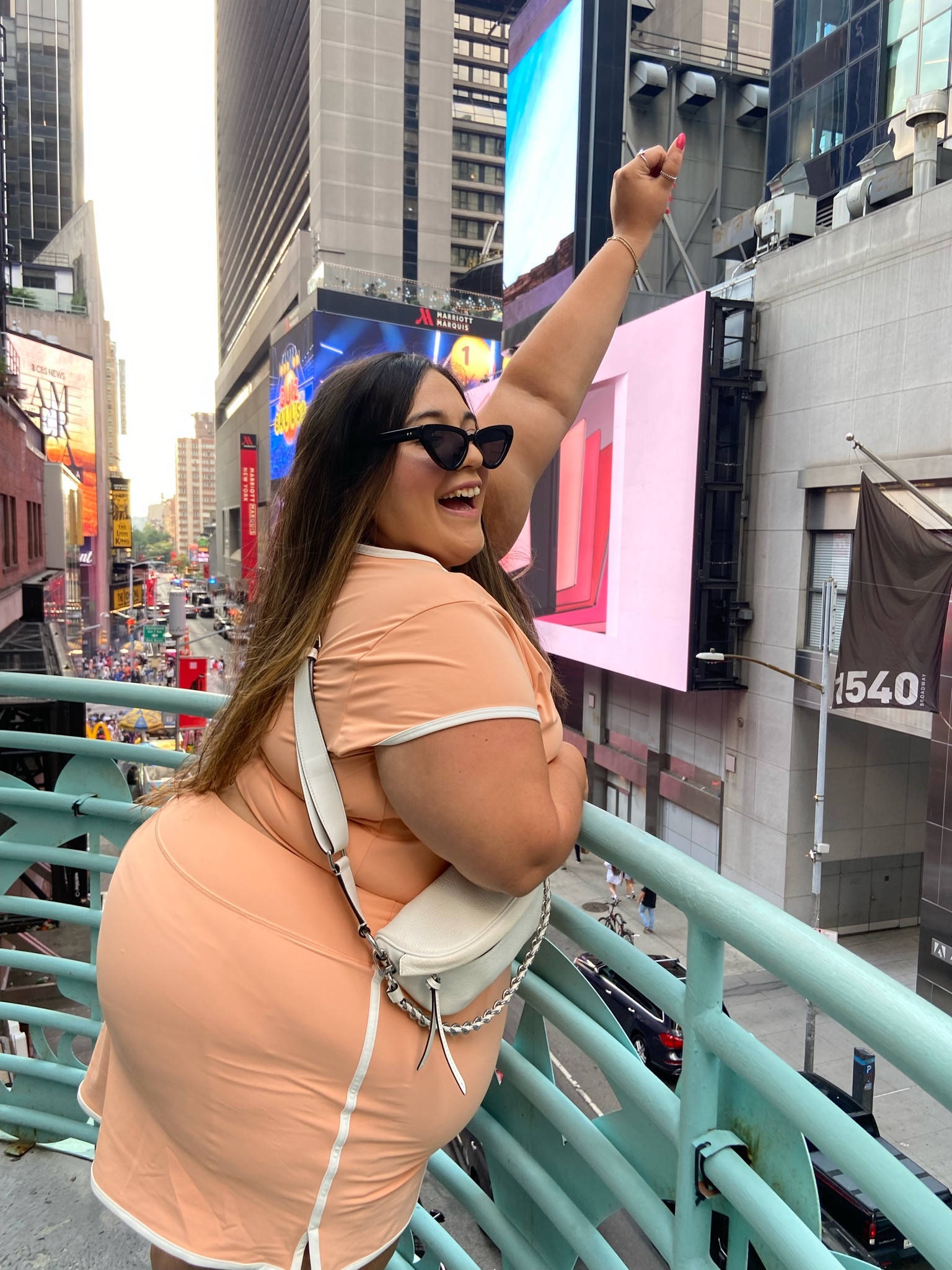 NYC 🏙️🍎 this top is under $6! 

#LTKTravel #LTKSaleAlert #LTKPlusSize