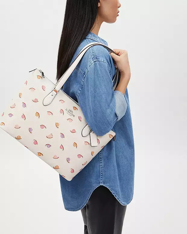 Gallery Tote Bag With Snail Print | Coach Outlet US