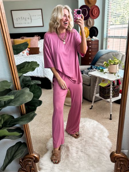 Comfy + cozy OOTD
Lounge set fits relaxed in true size but sized up for even more loose look! Wearing a medium in pink 💕

#LTKTravel #LTKShoeCrush #LTKStyleTip