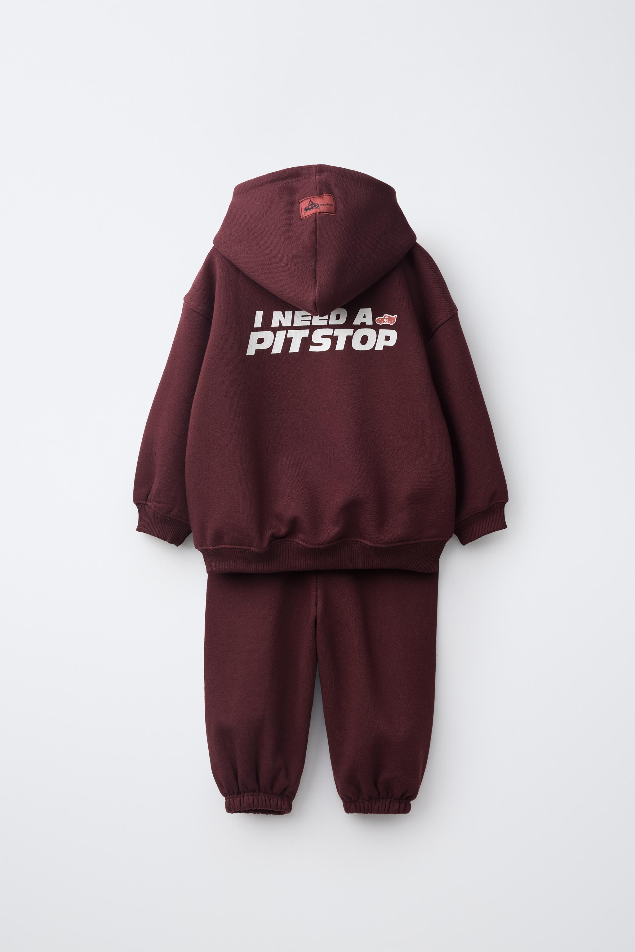 JOGGING-SET MIT KAPUZENPULLOVER UND JOGGER-HOSE CARS LIGHTNING MCQUEEN \u00a9 DISNEY/PIXAR | Zara DE