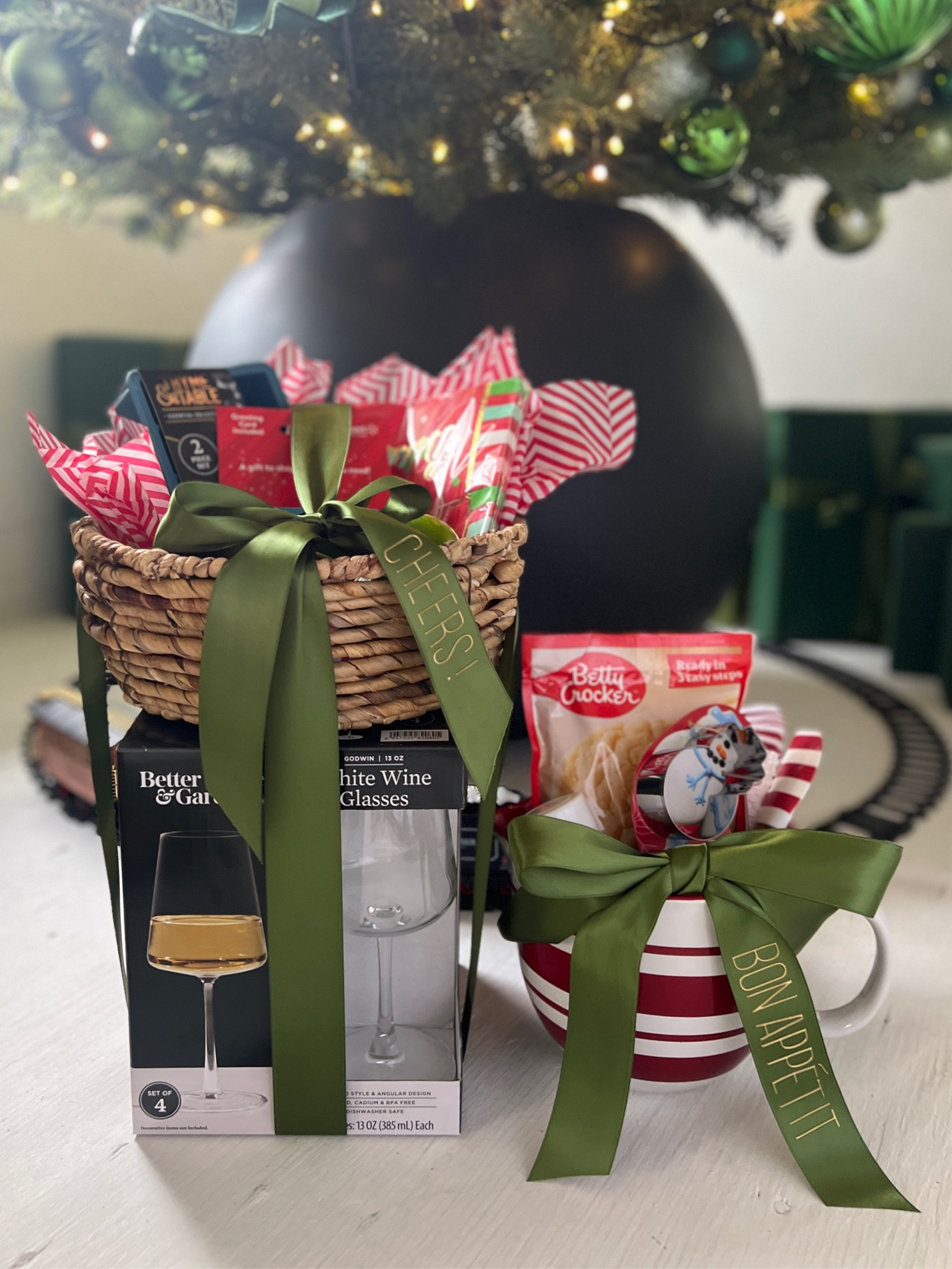 Last minute gift ideas all available for pickup at Walmart! #walmartpartner 

Last minute gifts, Walmart finds 

#LTKGiftGuide #LTKfindsunder50 #LTKHoliday