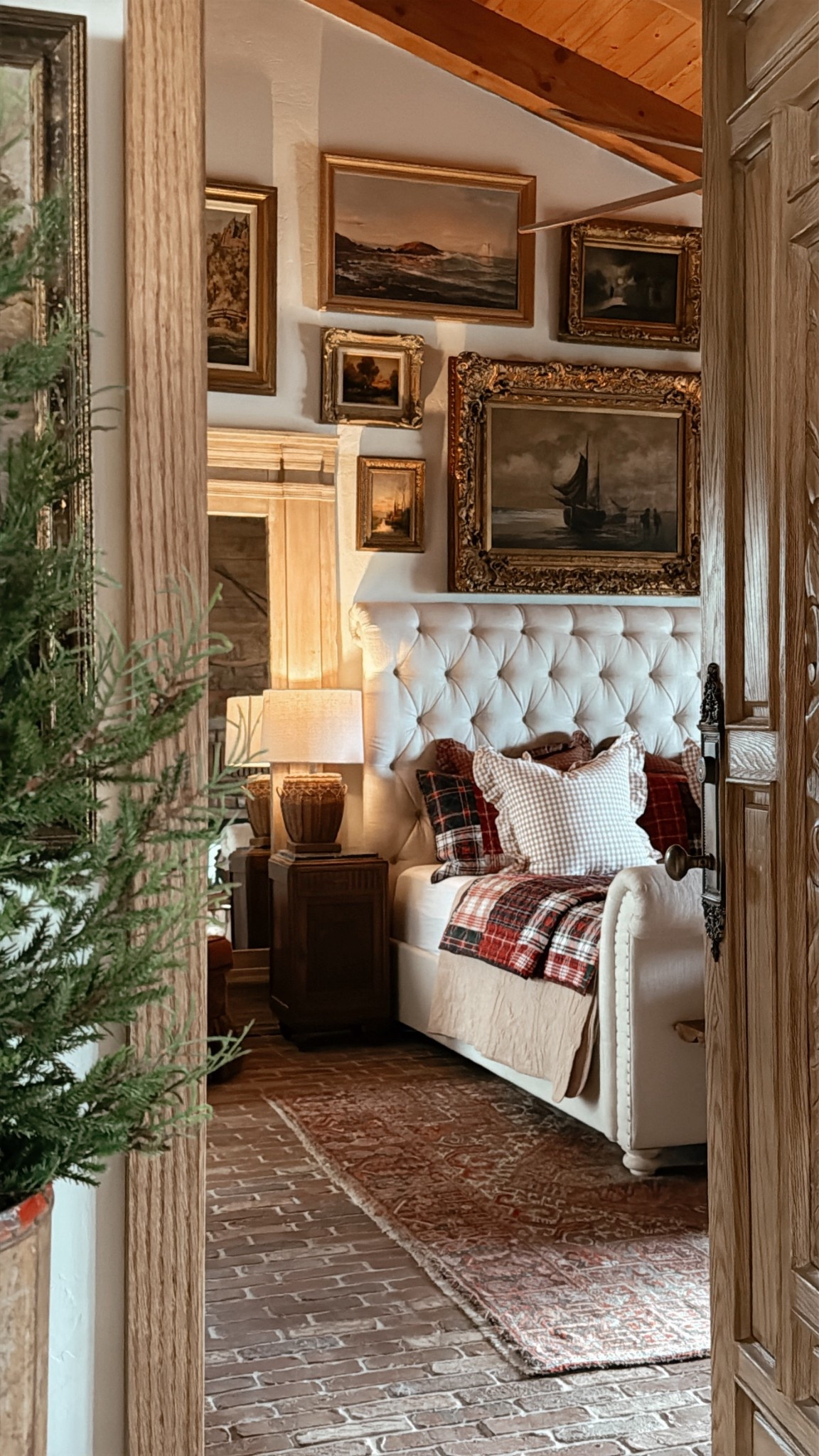 In love with my Christmas bedding… amazing prices too!!!!! 

#LTKHome #LTKHoliday