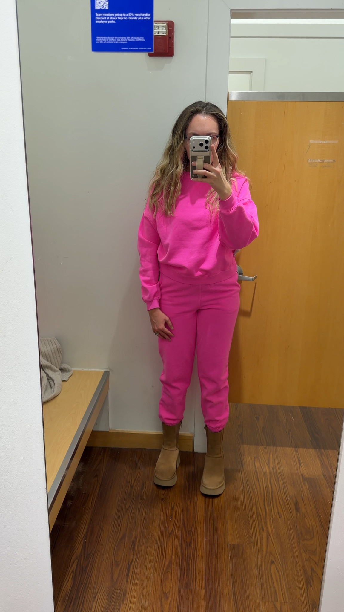 Hot pink 2 piece outfit🤍

#LTKGiftGuide #LTKmomlife