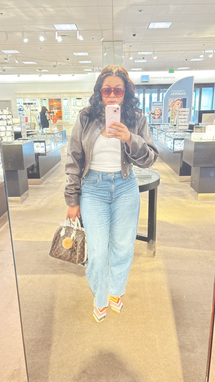 New favorite scent alert. ✨ This one is pure luxury—rich, unforgettable, and the kind of fragrance that turns heads when you walk by. If you love a bold, feminine scent that feels expensive, you need this in your collection.

Linked in my LTK in bio. 🤍

#Amouage #LuxuryFragrance #PerfumeLover #SignatureScent #FragranceAddict LTKBeauty LTKFinds LTKStyle ScentOfTheDay LuxuryBeauty PerfumeCollection SmellAmazing FragranceCommunity

#LTKOver40 #LTKdayinmylife #LTKSpringSale