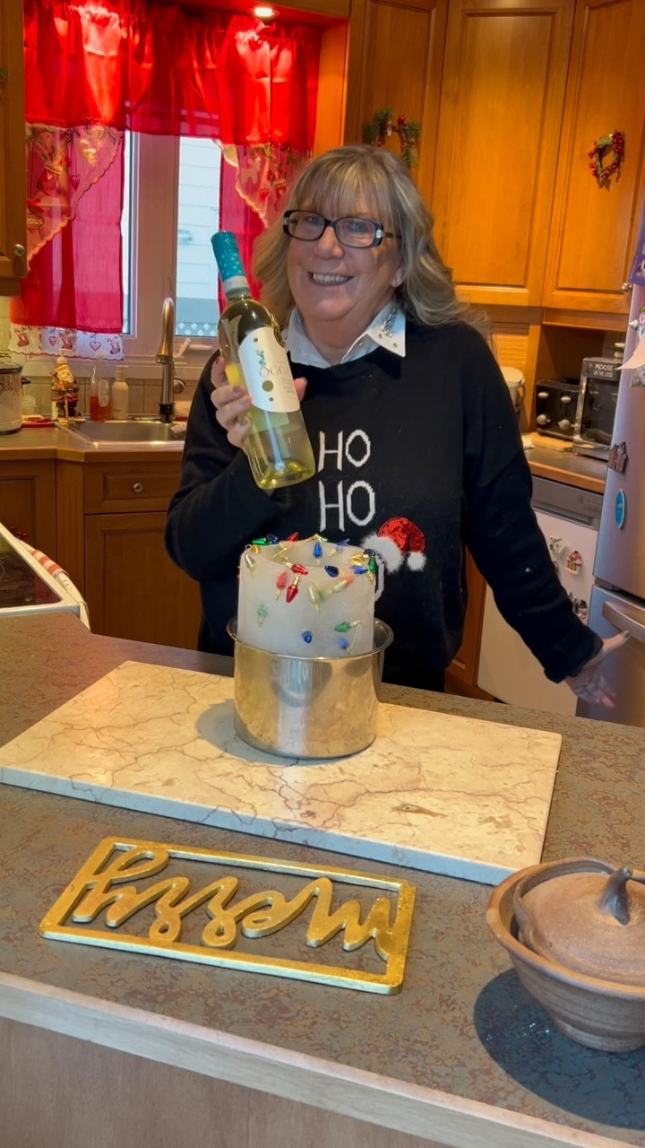 Ho Ho Ho it’s time to chill out wine for the party

#LTKHoliday #LTKParties #LTKSeasonal