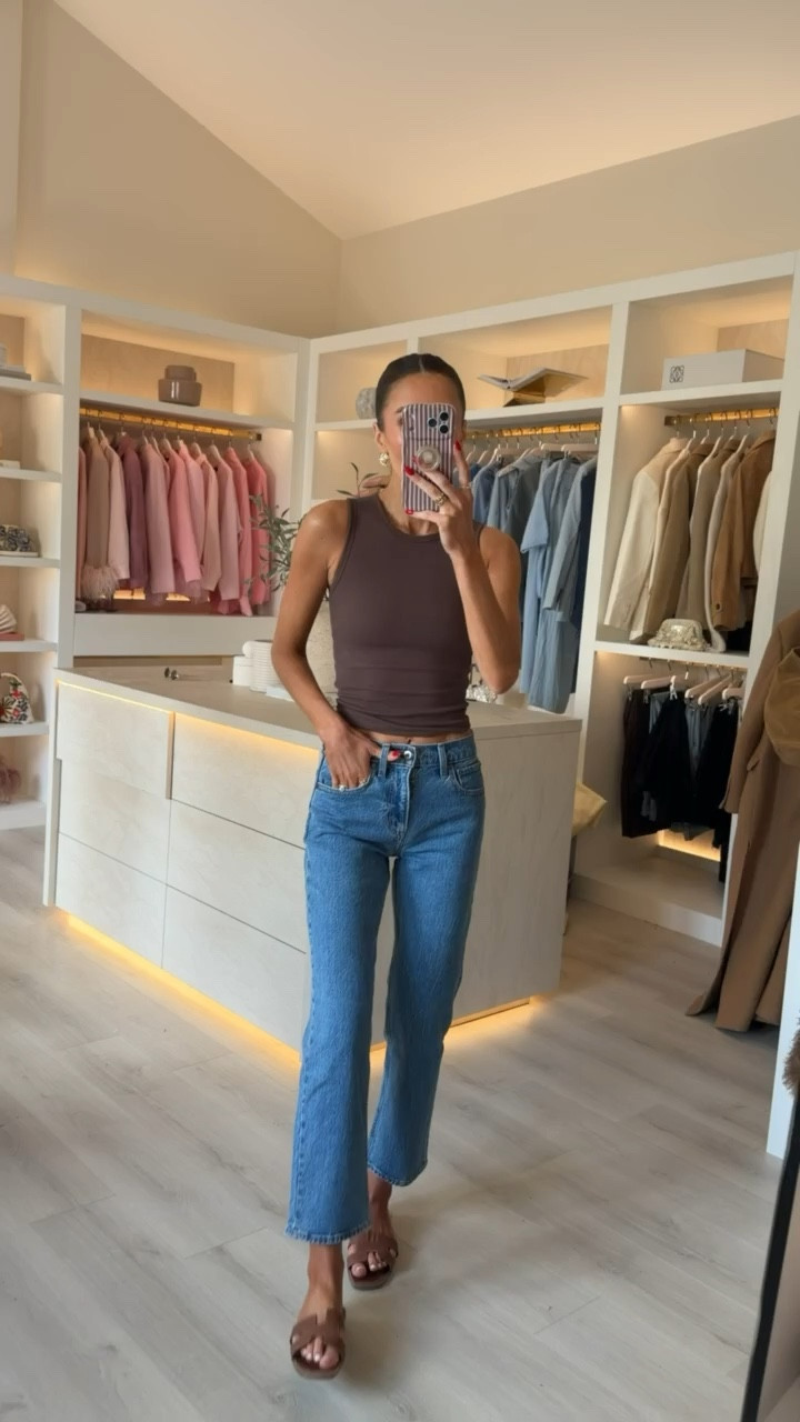 20-40% off everything at Abercrombie - use code AFGEORGIA for an extra 15% off! 

Top: size XXS
Jeans: size 24 long 

#LTKuk #LTKstyletip #LTKspring