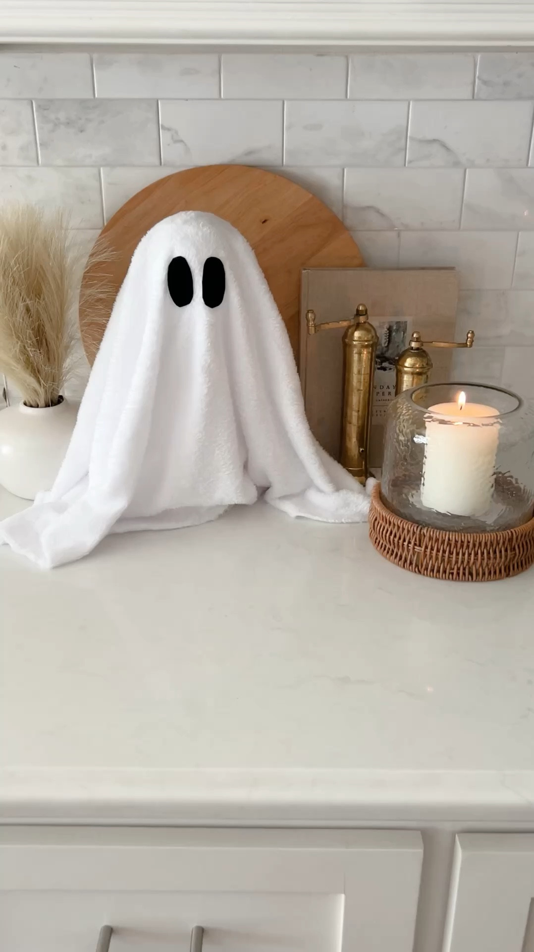 DIY Halloween Ghost #halloween2024 #hañloweendecor 

#LTKHome #LTKVideo #LTKSeasonal