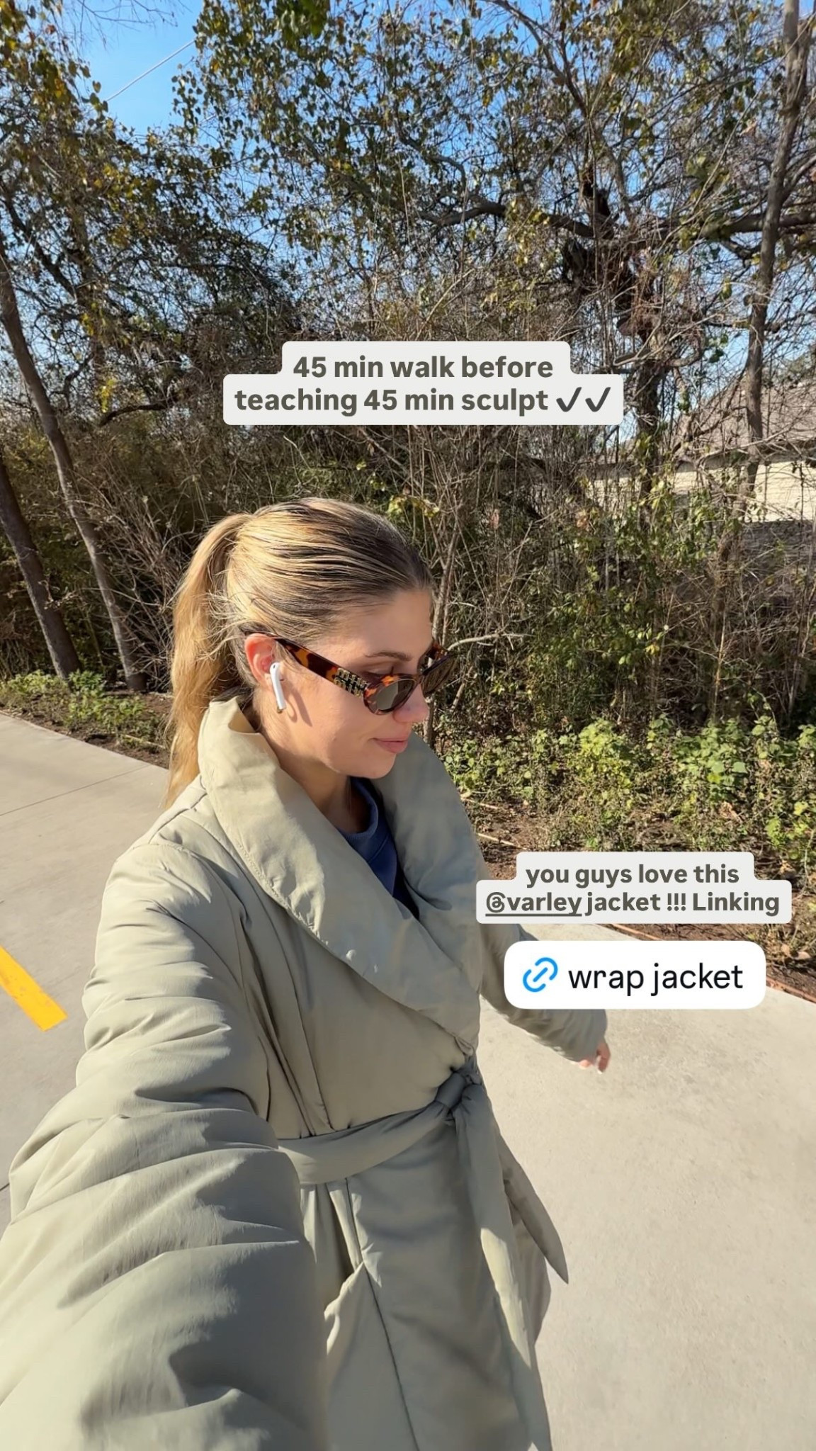 you guys love this @varley jacket !!! Linking  45 min walk before teaching 45 min sculpt ✔️✔️