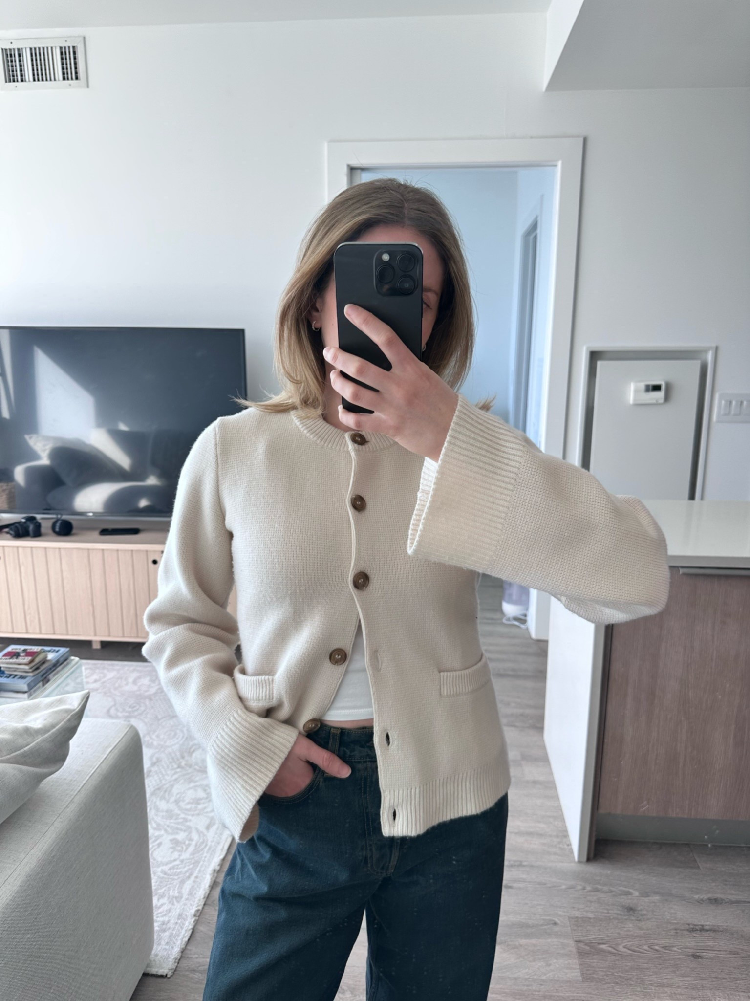 Me & my fave cardigan by Jenni Kayne! Grab it now while it’s 20% off! #OnSale #SpringSale #JenniKayne #JenniKayneSale #CooperCardigan #BasicsOnSale #ElevatedBasics #BreakYourBudget

#LTKStyleTip #LTKSeasonal #LTKSaleAlert