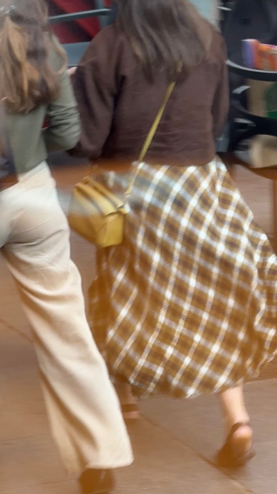 plaid skirt + mini puzzle 💛 in Madrid 

skirt zara S/S 25 

#LTKwinter #LTKespana #LTKeurope