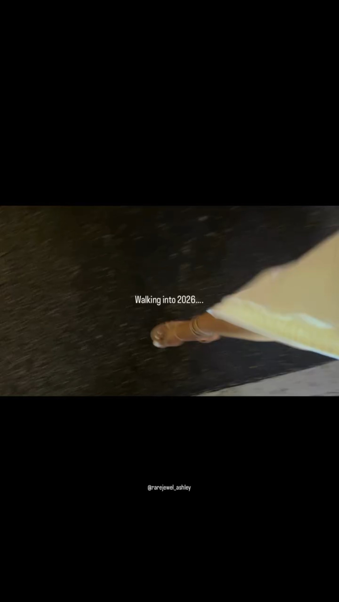 Countdown to 2026 ✨

Hashtags:
#whatiwore #myootd #ootd #styleinspo #outfitinspo #fashion #midiskirt #skirt #denim #denimskirts #nyeoutfit #nyeparty
#womenwhoblog #influentialwomen #ltkcreator #houstoninfluencer #trending

#LTKHoliday #LTKootd #LTKdayinmylife