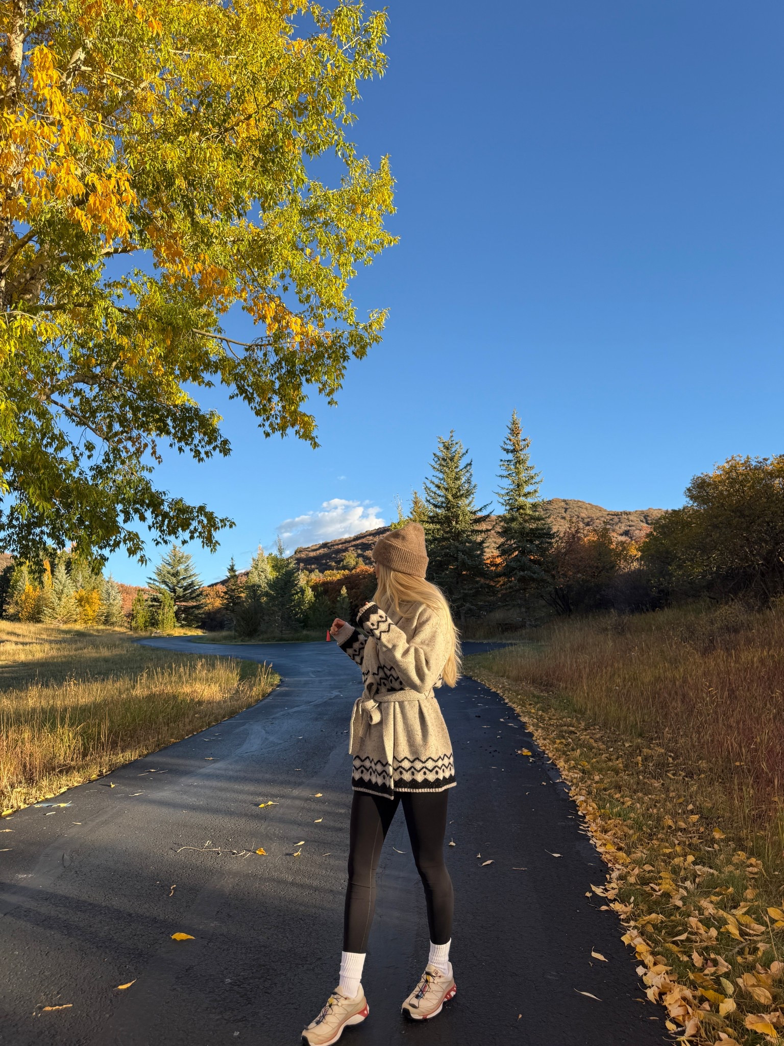 Wearing a size small wrap sweater, size 4 leggings, size 4 top underneath, shoes are tts! 

#kathleenpost Aspen outfit, hiking outfit, casual fall outfit, fall sweater, fall fashion, fall outfit inspo

#LTKTravel #LTKActive