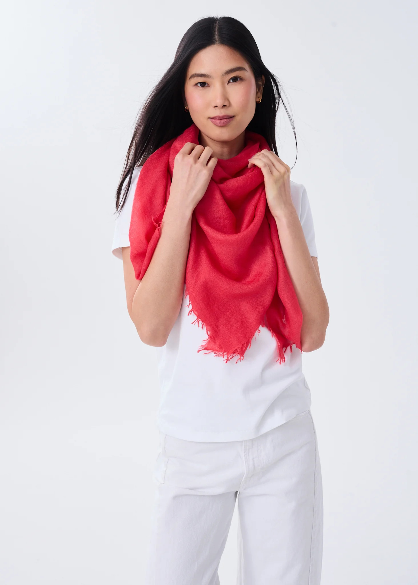 The Lightweight Cashmere Scarf | Alice Walk