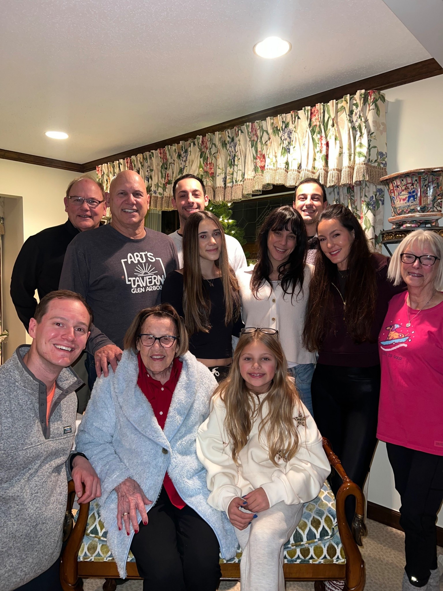 12/26/25
Lululemon sweatshirt 
Athleisure 
