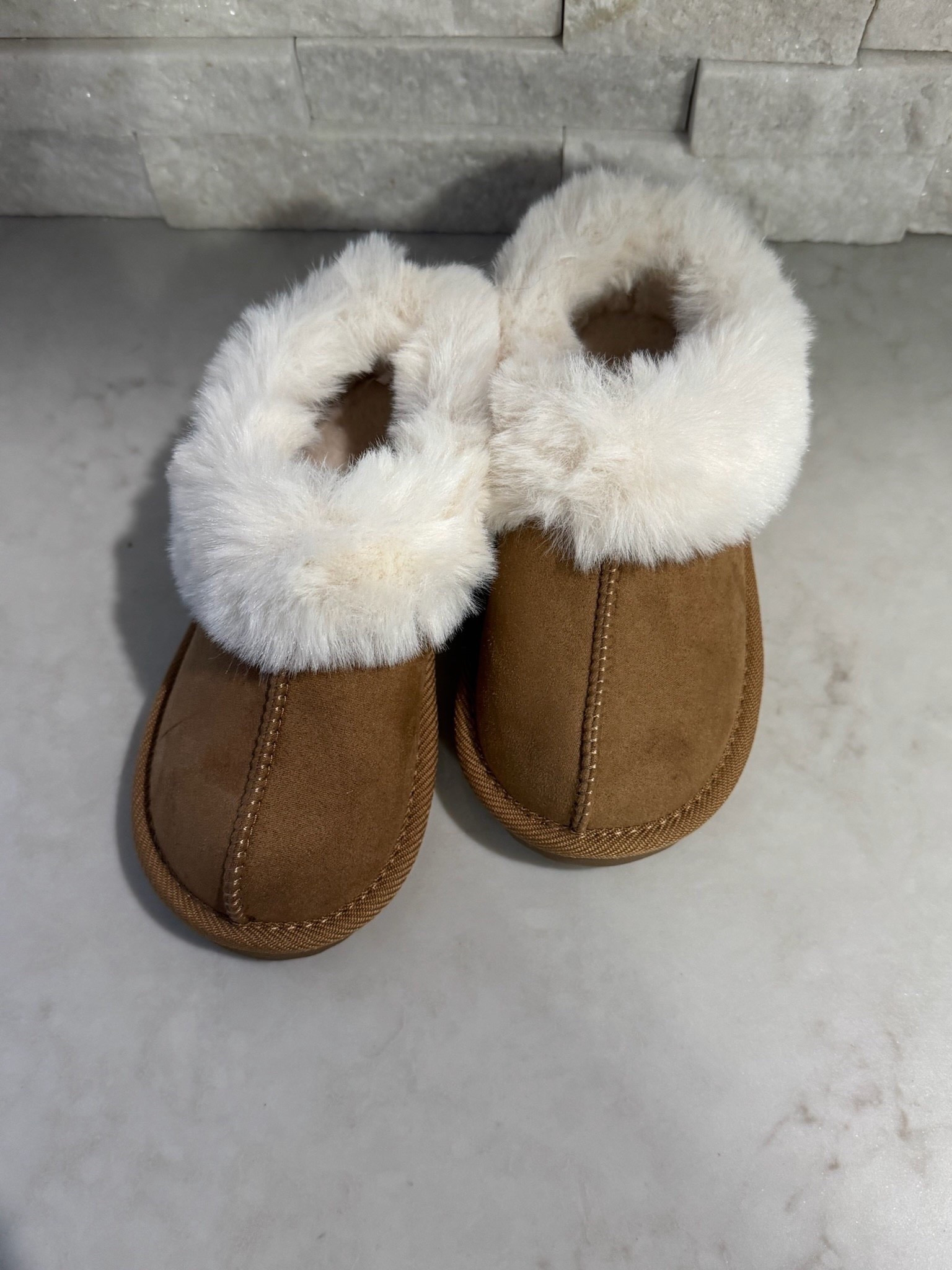 The comfiest slippers ever from Target! 

#LTKSeasonal #LTKFindsUnder50 #LTKmorningroutine