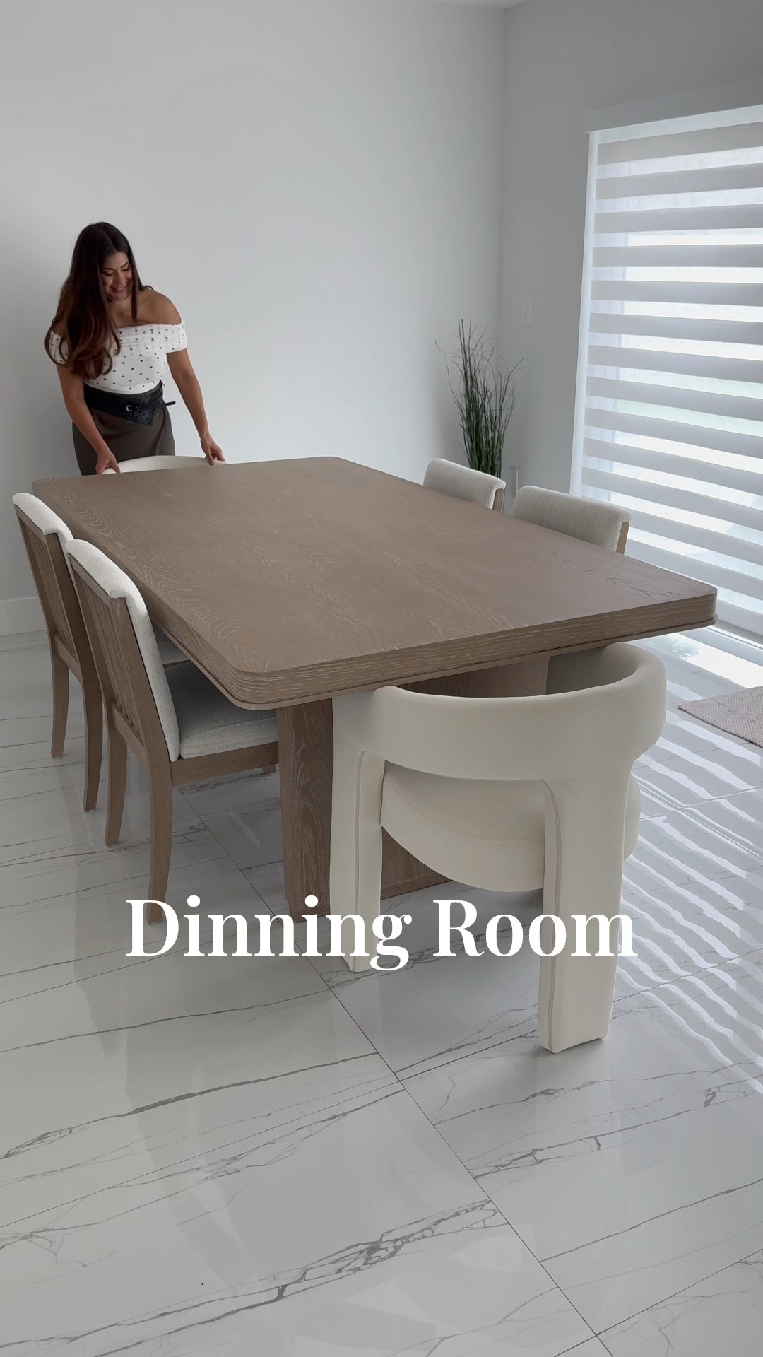 I am obsessed with my new dining area and how it blend together with my living room space, What do you think? Do you like it or love it?
Home decor, home inspiration, furniture, dining table, Miami home decor, Miami furniture inspired, home interior
#miamilifestyleblogger #diningtable #diningroomdecor #diningchairs #diningtabledecor #diningchair #dinningroomdecor #dinningtable #comedor 

#LTKVideo 


#LTKStyleTip #LTKHome #LTKSaleAlert