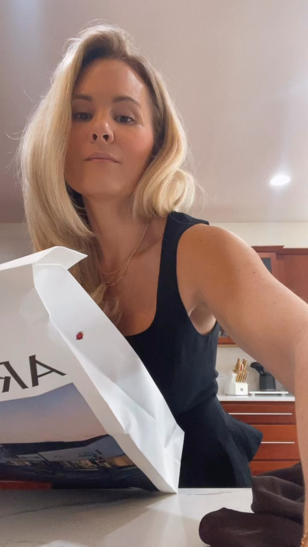 Aritzia unboxing ￼

#LTKmomlife #LTKootd #LTKdayinmylife