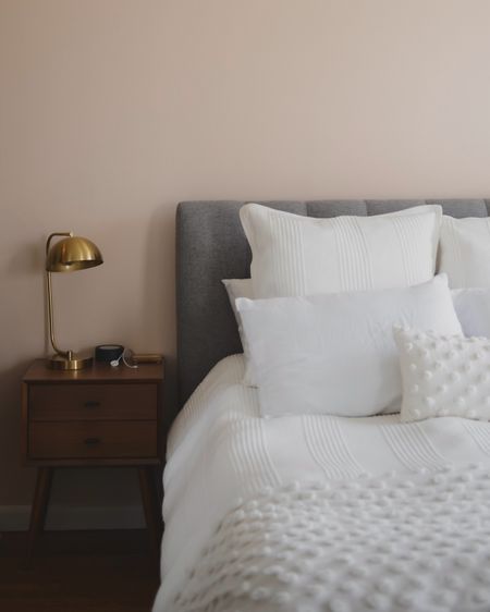 Shop NYC Bedding

- the duvet cover is made from the softest jersey, it’s like jumping into a cloud ☁️ 

- cotton sheets since the temperatures can ranges from super hot in the summer to cold in the winter 

NYC bedroom
West elm
White bedding 

#LTKhome