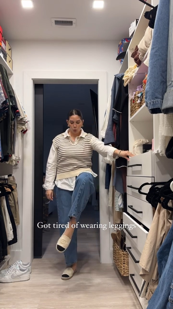 Winter casual ootd

Barrel jeans
White button down
Sweater vest
Chanel espadrilles 
Outfit of the day 

#LTKSeasonal #LTKFindsUnder100 #LTKStyleTip