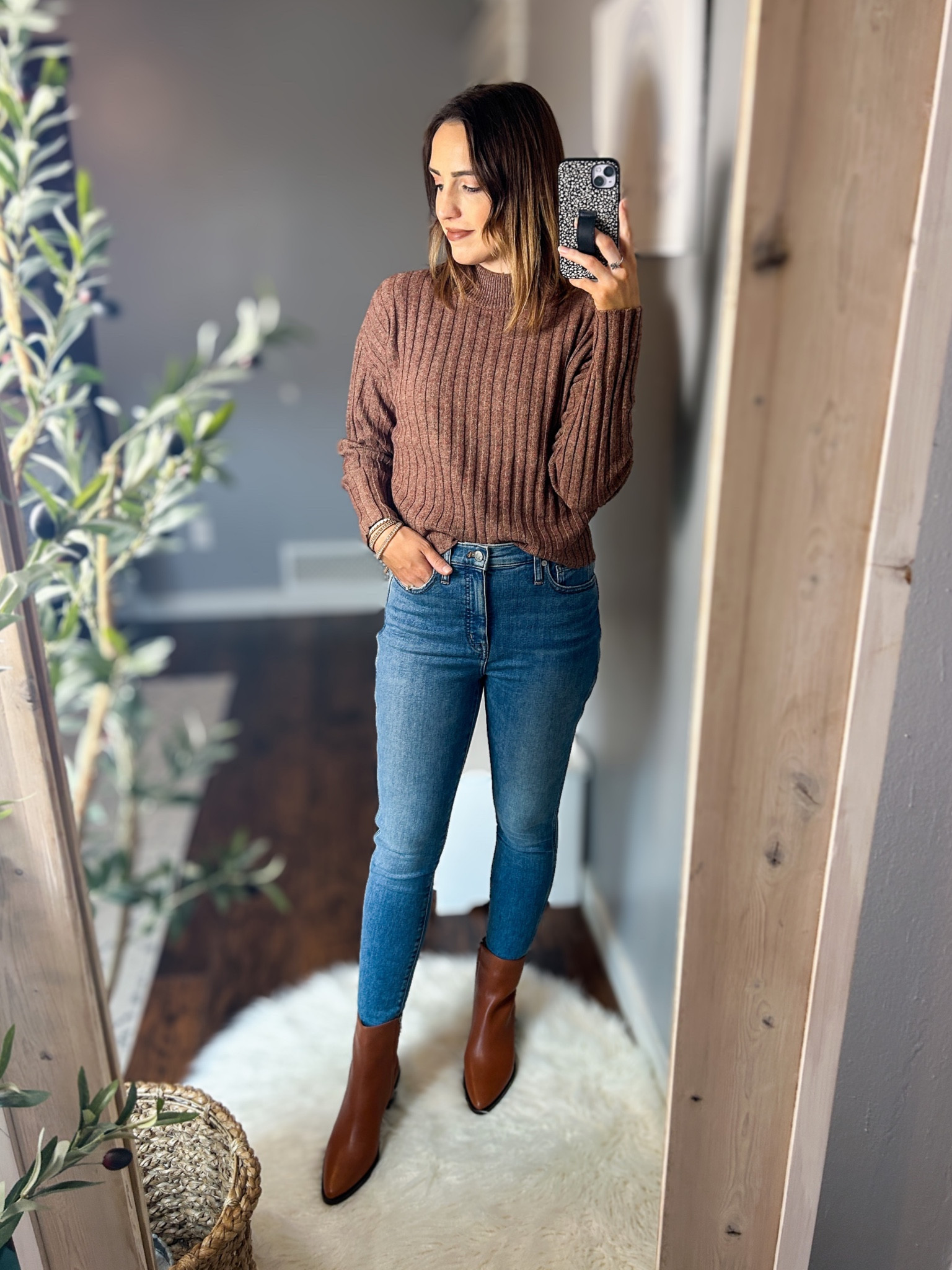 Madewell try on — Madewell sale — Fall outfits 

Mock neck cropped sweater — TTS, S
10” high rise skinny jeans — TTS, 28 — snug fit
Brown ankle boots — TTS 

#LTKSeasonal #LTKxMadewell #LTKsalealert