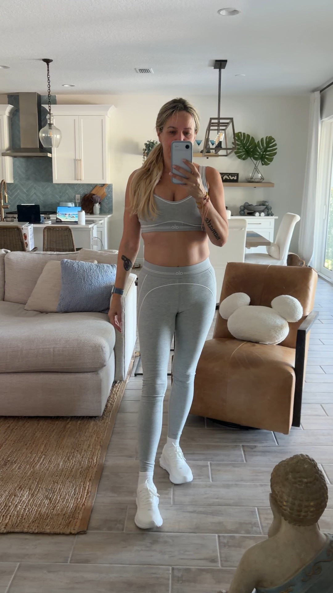 Perfect fall Alo set! Can go from the gym to running errands by simply adding a hoodie!  I’m wearing a small In both!

#LTKActive #LTKHoliday #LTKSeasonal