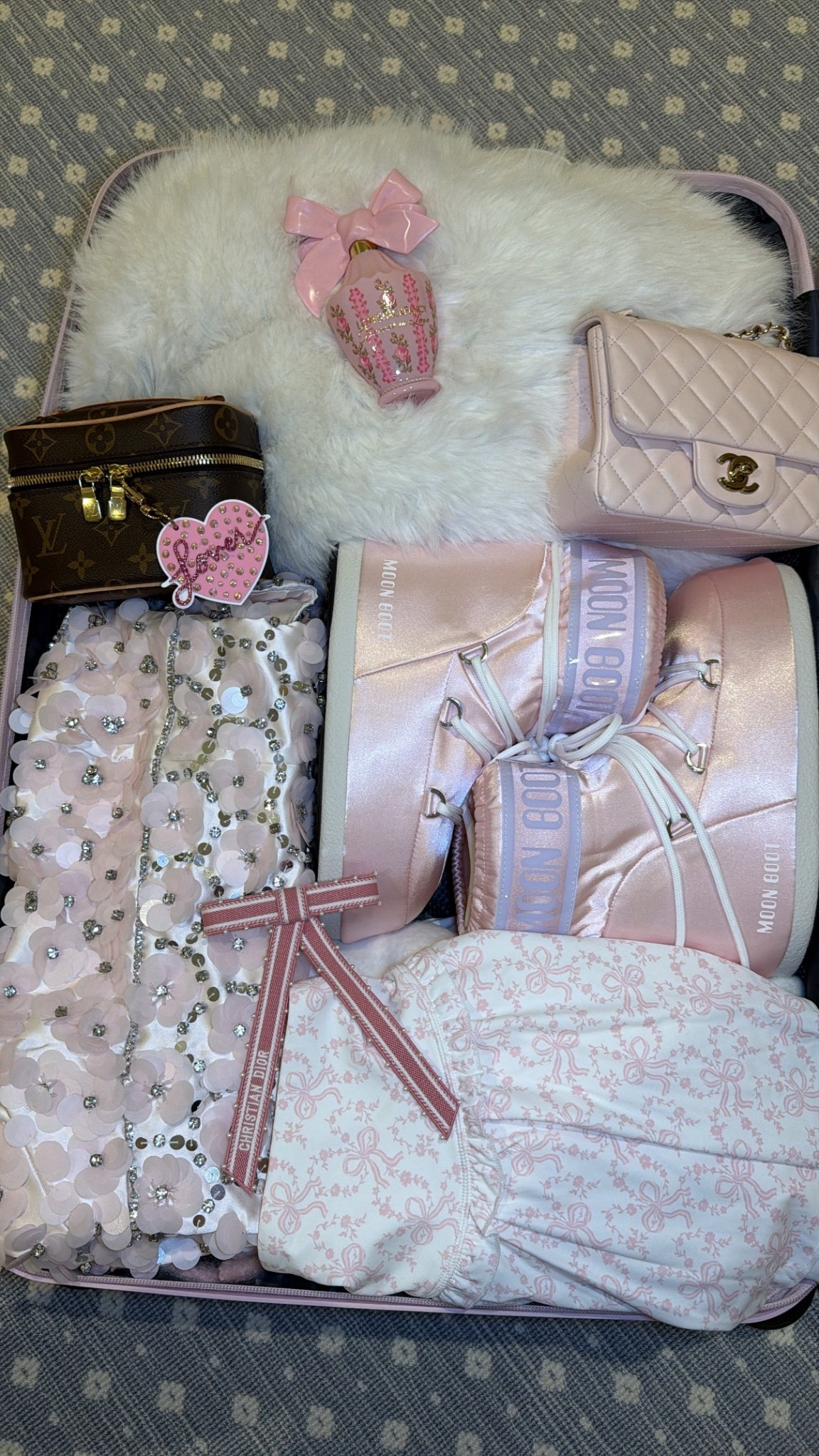 🎀🧳❄️

#LTKootd #LTKSeasonal