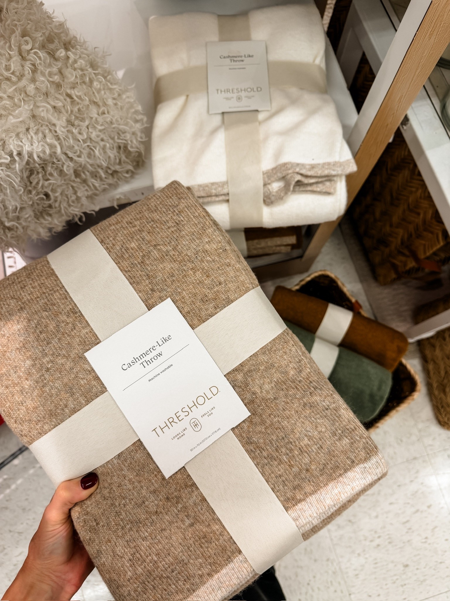 Love a cozy throw for a gift! This would be great to bring to a white elephant or favorite things party! You could also bundle it with a few items to give to someone to specifically!

Loverly Grey, Target, gift ideas, cashmere throw, home finds, white elephant gifts, favorite things party 

#LTKHome #LTKFindsUnder50 #LTKGiftGuide