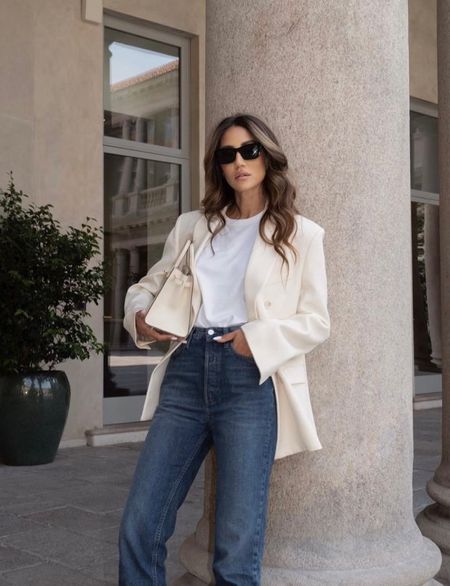 Love to pair an off-white blazer with a white tee. Shop my blazer and some of my other favourites for up to 30% off. Discount lasts only until the end of the day.

#LTKstyletip #LTKeurope #LTKsalealert
