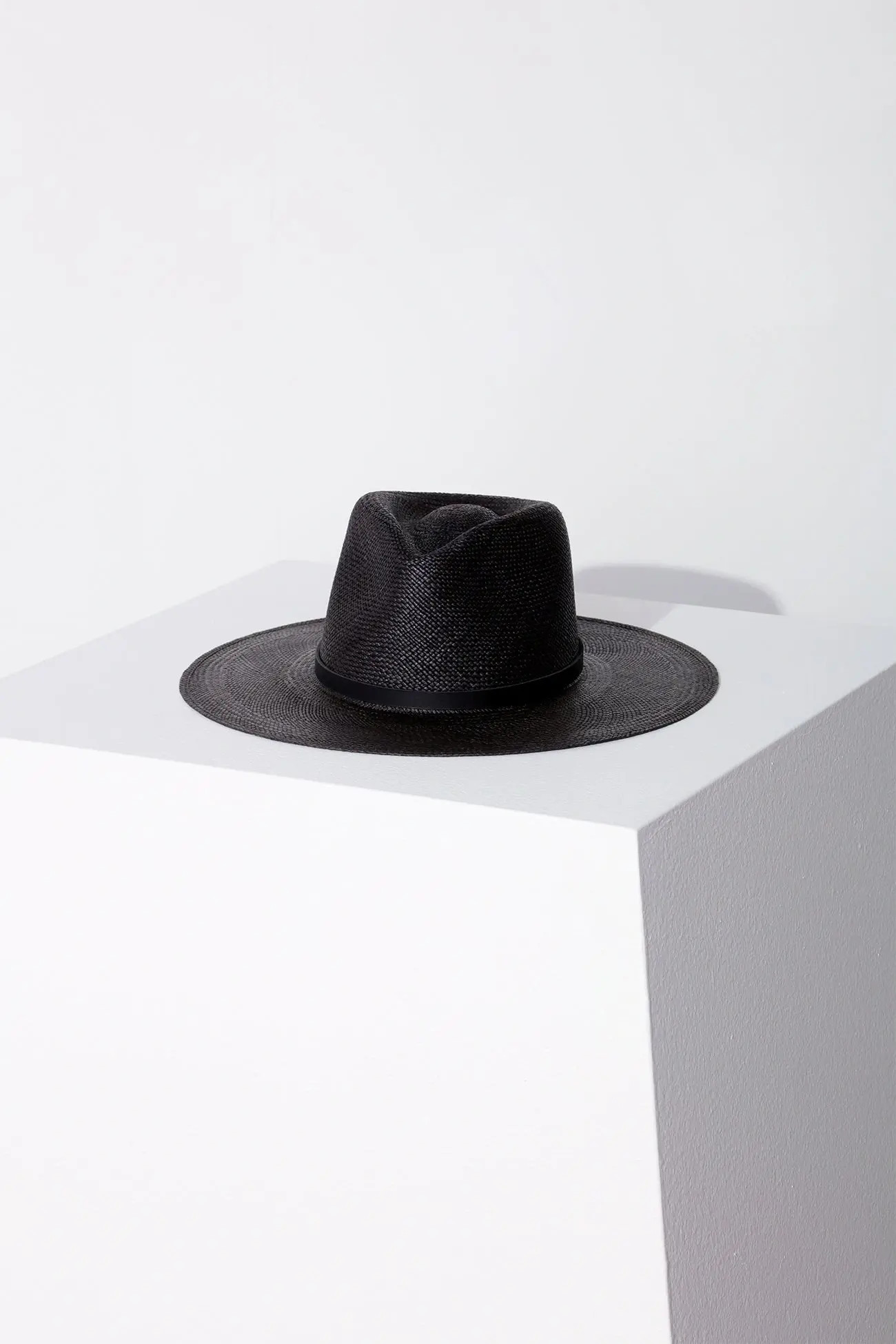 Patricia Fedora | Janessa Leone