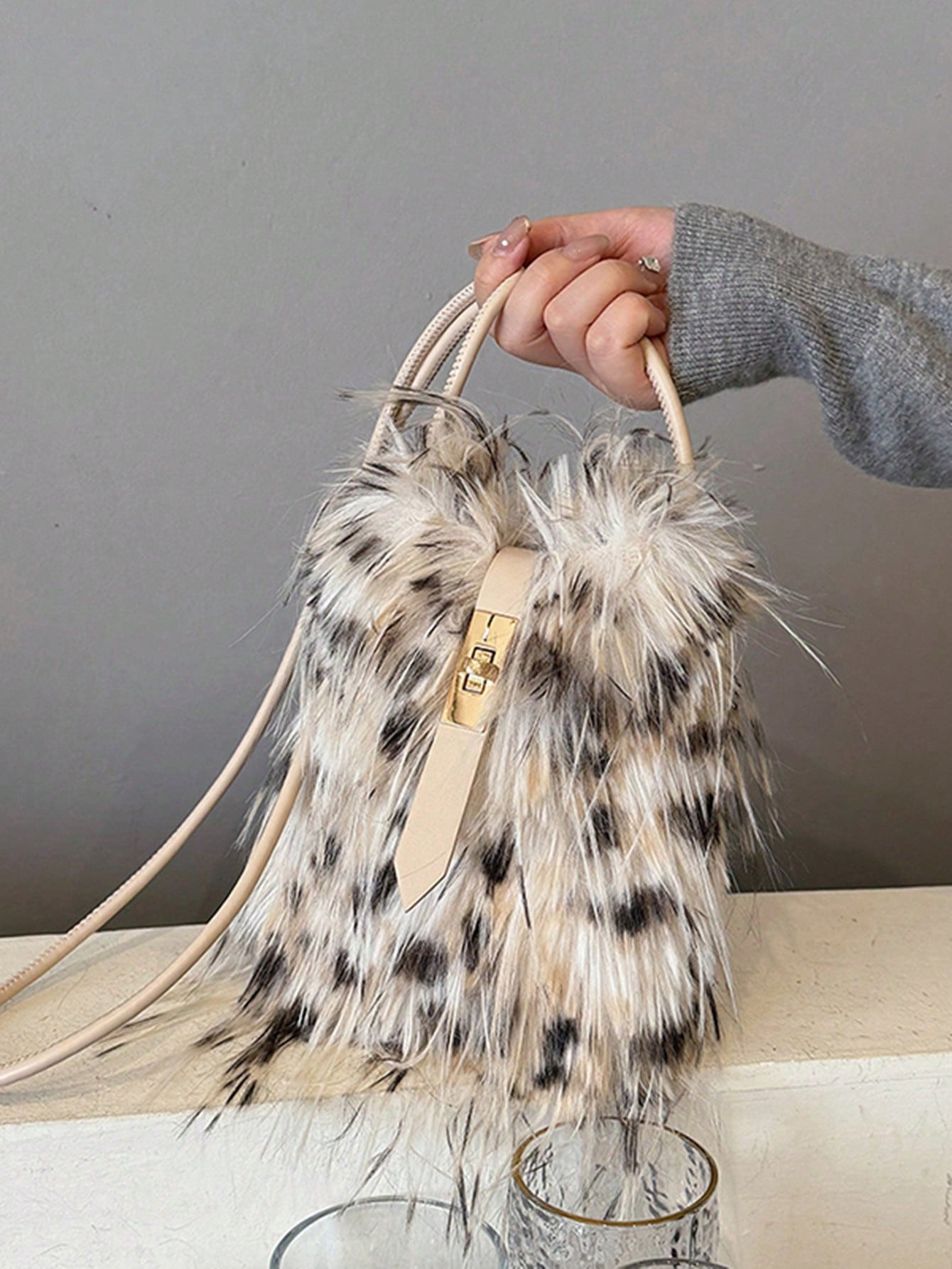 1pc Mini Tie Dye Color Fluffy Shoulder Bag, Casual And Versatile Small Bucket Bag With Unique Des... | SHEIN