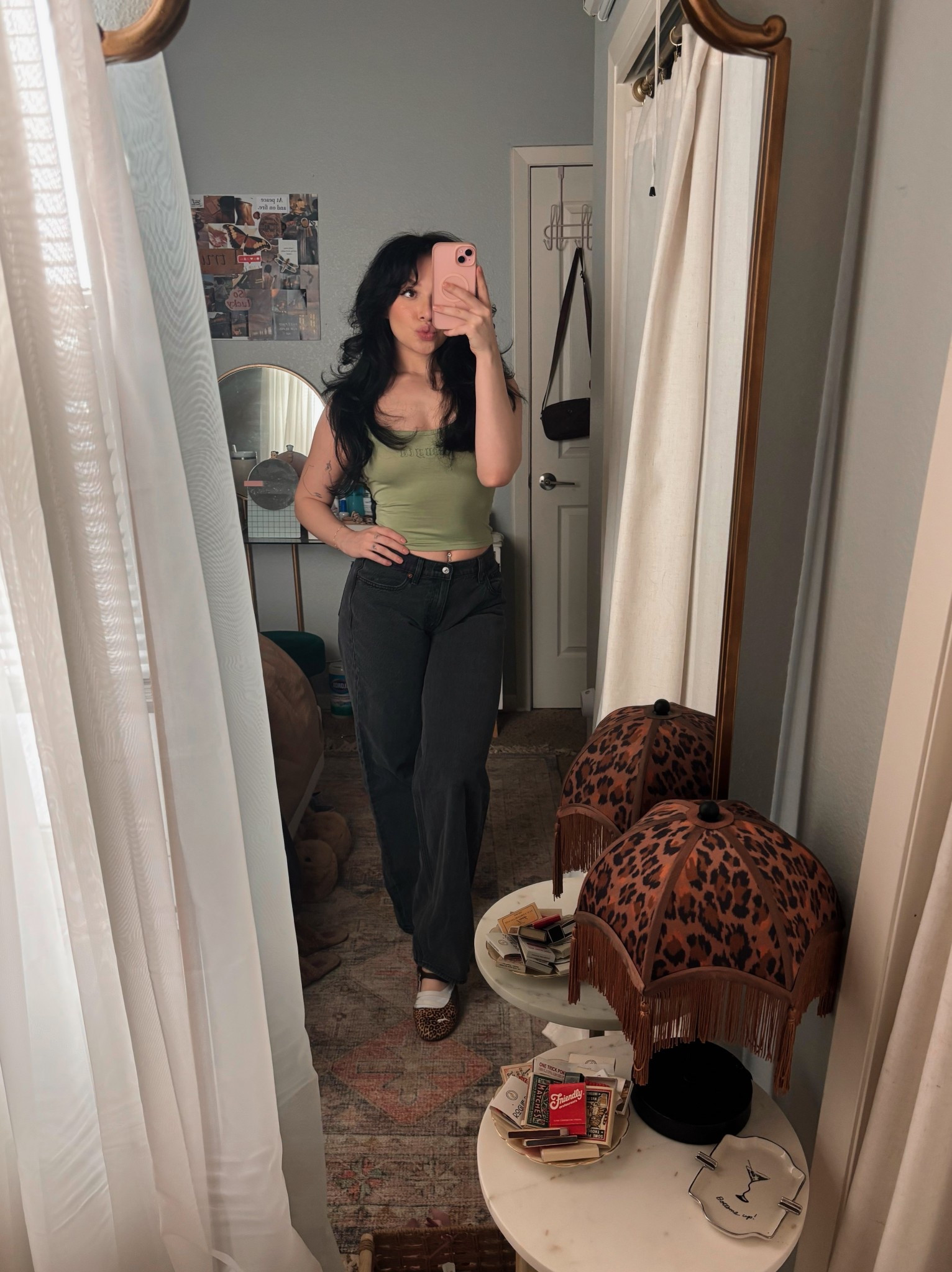 Easing into spring with olive green and relaxed denim 🫒🐆📀

Soft olive tones, high waisted straight leg jeans, and classic everyday flats. The easiest formula for effortless spring outfits.

Leaning into lighter layers, easy silhouettes, and warm cozy spaces.

My full look and my vintage inspired room decor are linked here on my LTK.

#LTKSeasonal #LTKgrwm #LTKootd