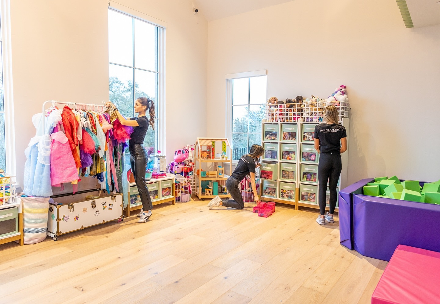 Maximize your kids creativity while minimizing the mess👇🏻
⠀⠀⠀⠀⠀⠀⠀⠀⠀
✨  Storage Bins: Use labeled and/or transparent bins for easy toy identification and cleanup.
⠀⠀⠀⠀⠀⠀⠀⠀⠀
✨  Designated Zones: Create specific areas for different activities like reading, crafting, puzzles, dress up etc.
⠀⠀⠀⠀⠀⠀⠀⠀⠀
✨  Rotate Toys: Keep the playroom fresh by regularly swapping out toys, keeping only a portion accessible at a time.
.
.
.
#projectpickwick #pickwickplayroom #CustomHomes #KidsPlayroom #kidsorganization  #summerorganizationhacks #playroomorganization #ShaiOrganized  #mariekondo #austintexas #afreshstart #moveinready #moveinday #dreamhome #dreamcometrue #homeorganization #newhome #customhomes #austinrealestate #luxuryhomes #movingtoaustin  #austinprofessionalorganizer #kidsorganization #organizationtoys