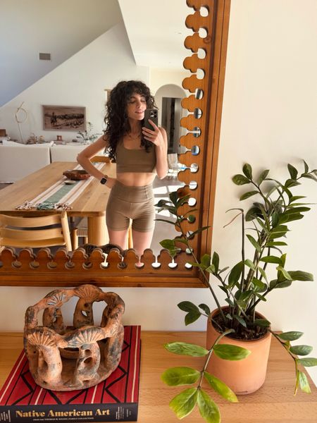 I can’t resist an earthy outfit - this work it set us so cute in the beige color. Runs true to size, super soft and elastic at waist isn’t too tight. Wearing xs in top and bottom  

FPmovement, Free People

#LTKActive #LTKFitness #LTKFindsUnder100