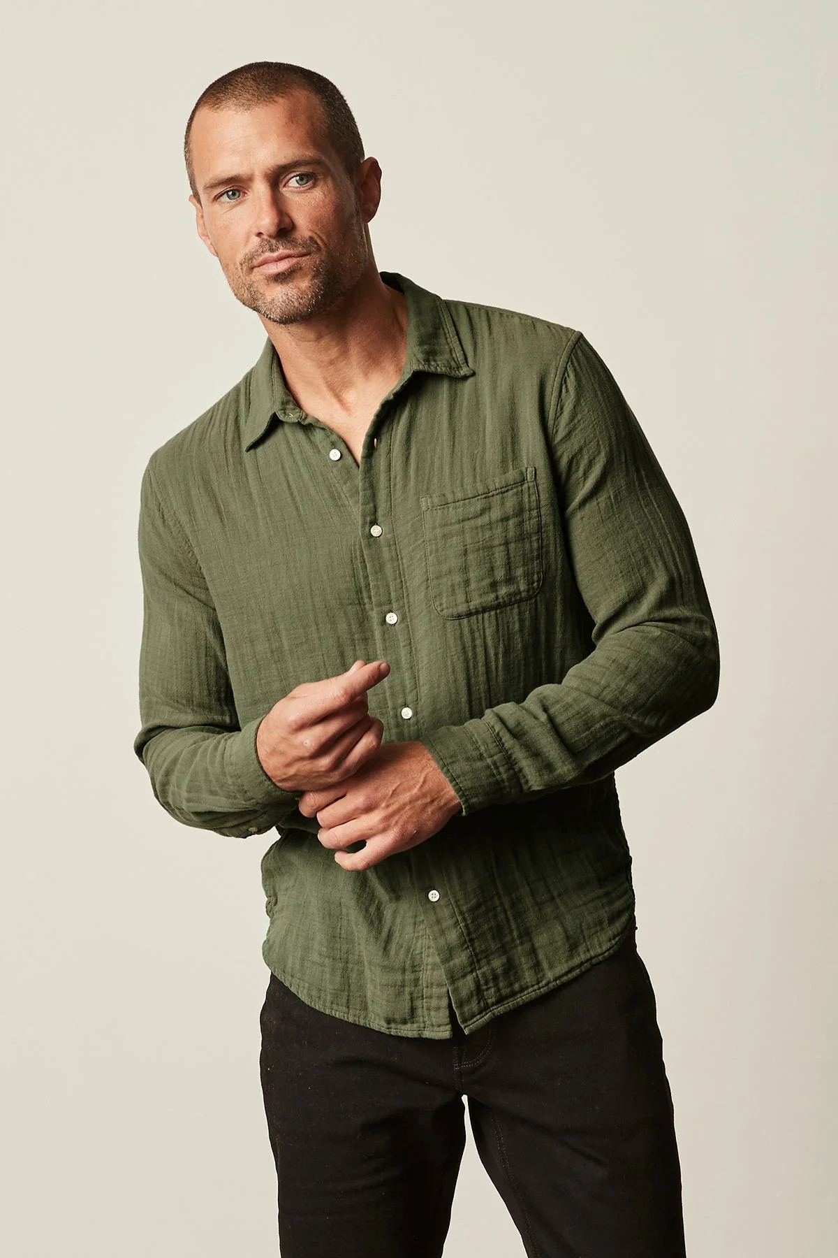 ELTON BUTTON-UP SHIRT | Velvet by Graham & Spencer