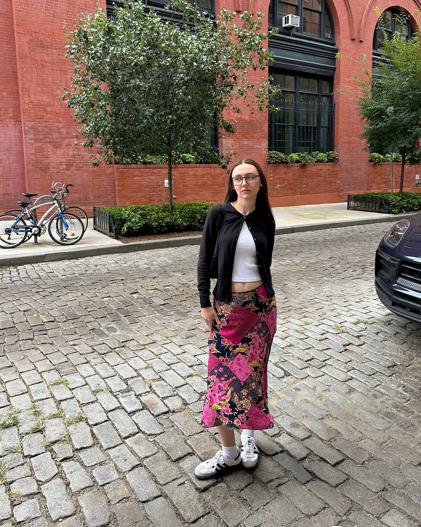 tank: brandy melville
cardigan: thrifted banana republic
skirt: thrifted angie
shoes: adidas
purse: brandy melville