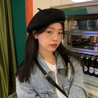 Plain Beret Black - One Size | YesStyle Global